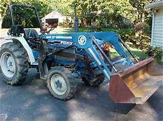 Ford 1715 Tractor