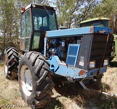 Ford Versatile 276