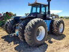 Ford Versatile 946