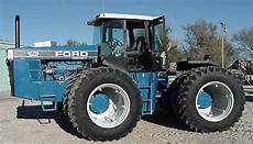 Ford Versatile 946
