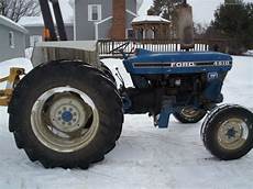 New Holland 4610