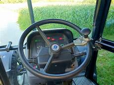New Holland 5635
