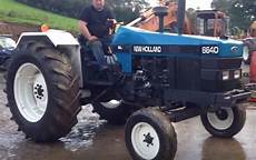 New Holland 6640