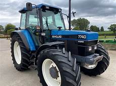 New Holland 7740